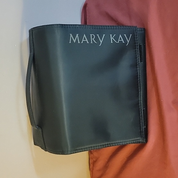Mary Kay Black Hanging Cosmetic/Makeup Bag - Picture 7 of 8